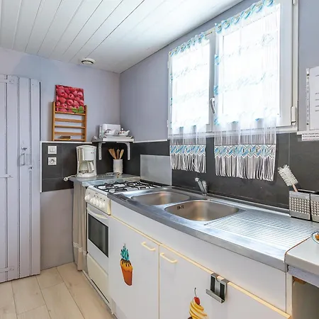 New - Jennifer Piscine Et Holiday home