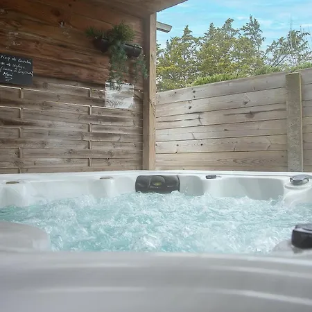 New - Jennifer Piscine Et Ferienhaus